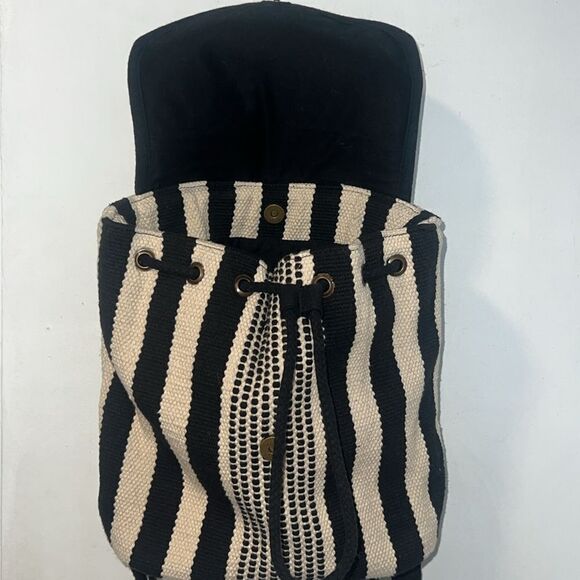 UNIVERSAL THREAD Black and Beige Striped Woven Mini Backpack - Picture 8 of 9